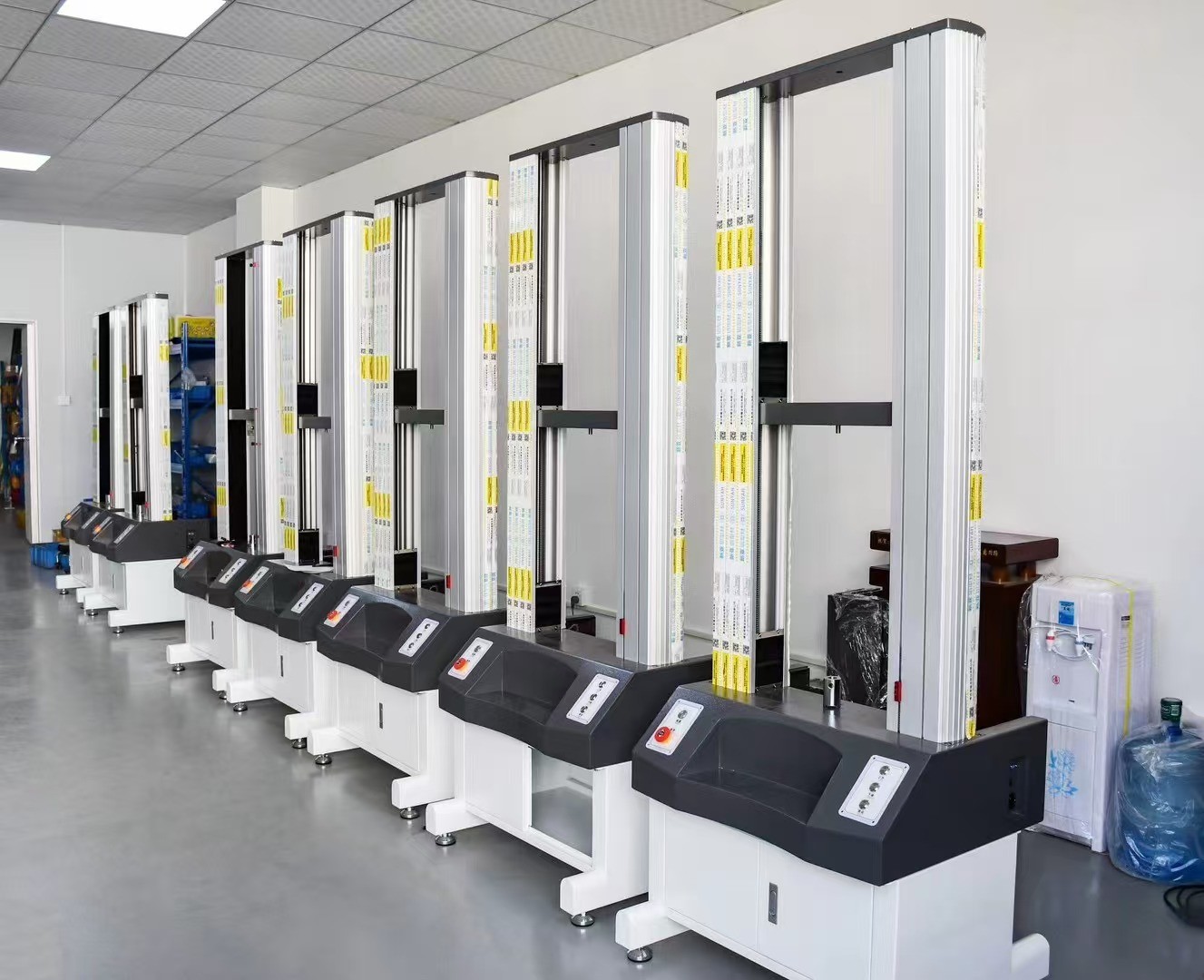 Son şirket blogları hakkında Universal Tensile Makinesi'nin özellikleri